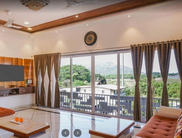 7Bhk Villa With Wonderful View And Good Food 罗纳瓦拉 外观 照片